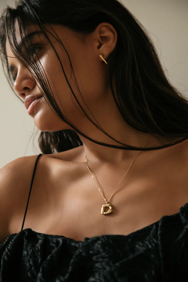 Carré necklace